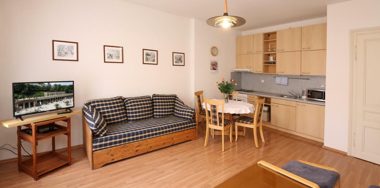 Apartman Ondrejska Karlsbad Exteriör bild