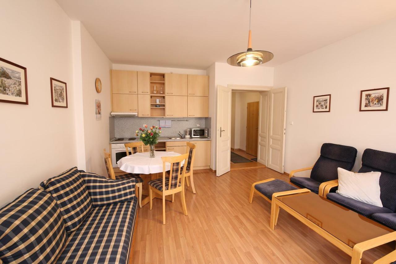 Apartman Ondrejska Karlsbad Exteriör bild